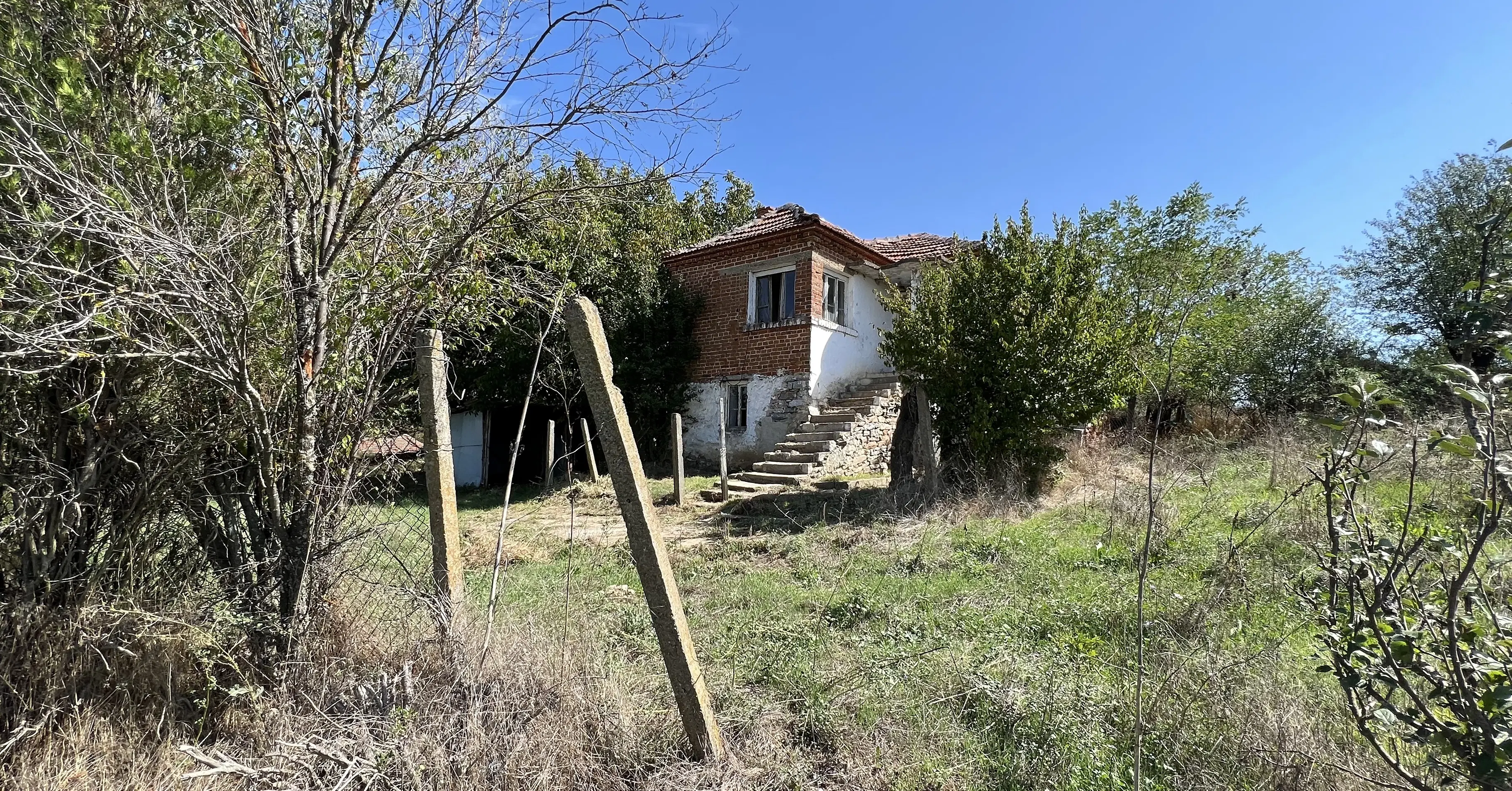 Twee verdiepingen tellend huis in Golyam Dervent - Bulgarije