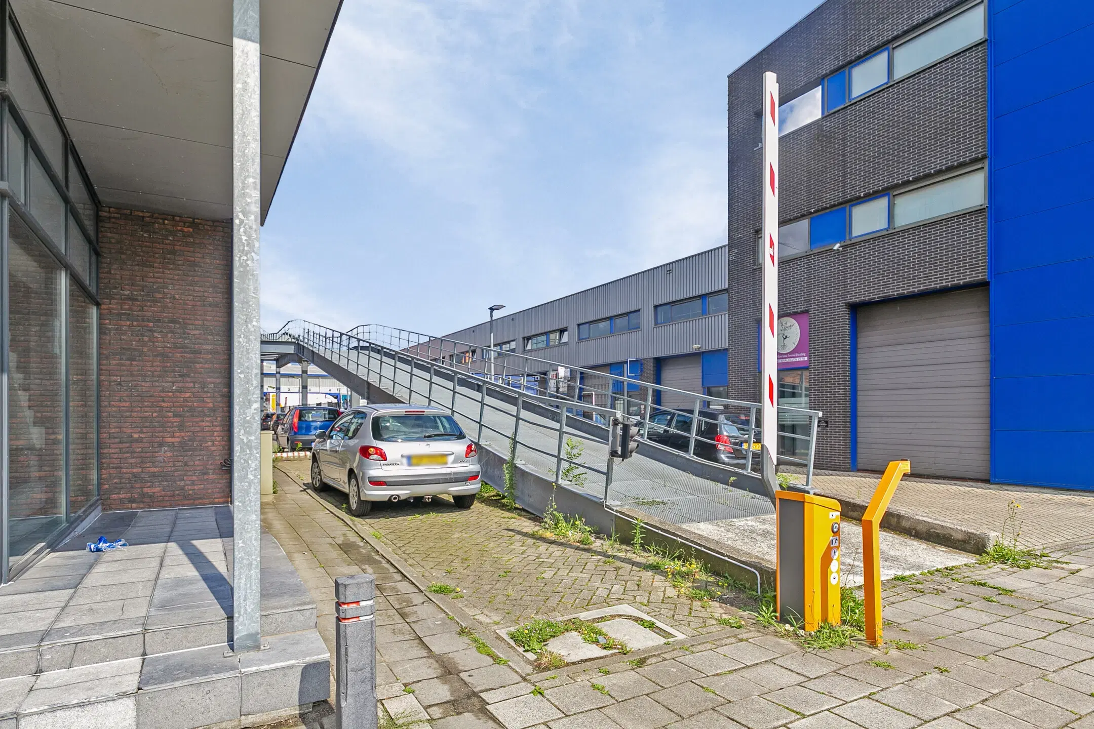 Den Haag, Laan van Waalhaven 127 box 3