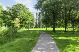 Almere, Valetaweg 103