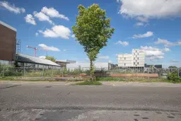 Perceel grond gelegen aan de Grasweg 44 en 46 te Amsterdam 