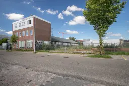 Perceel grond gelegen aan de Grasweg 44 en 46 te Amsterdam 