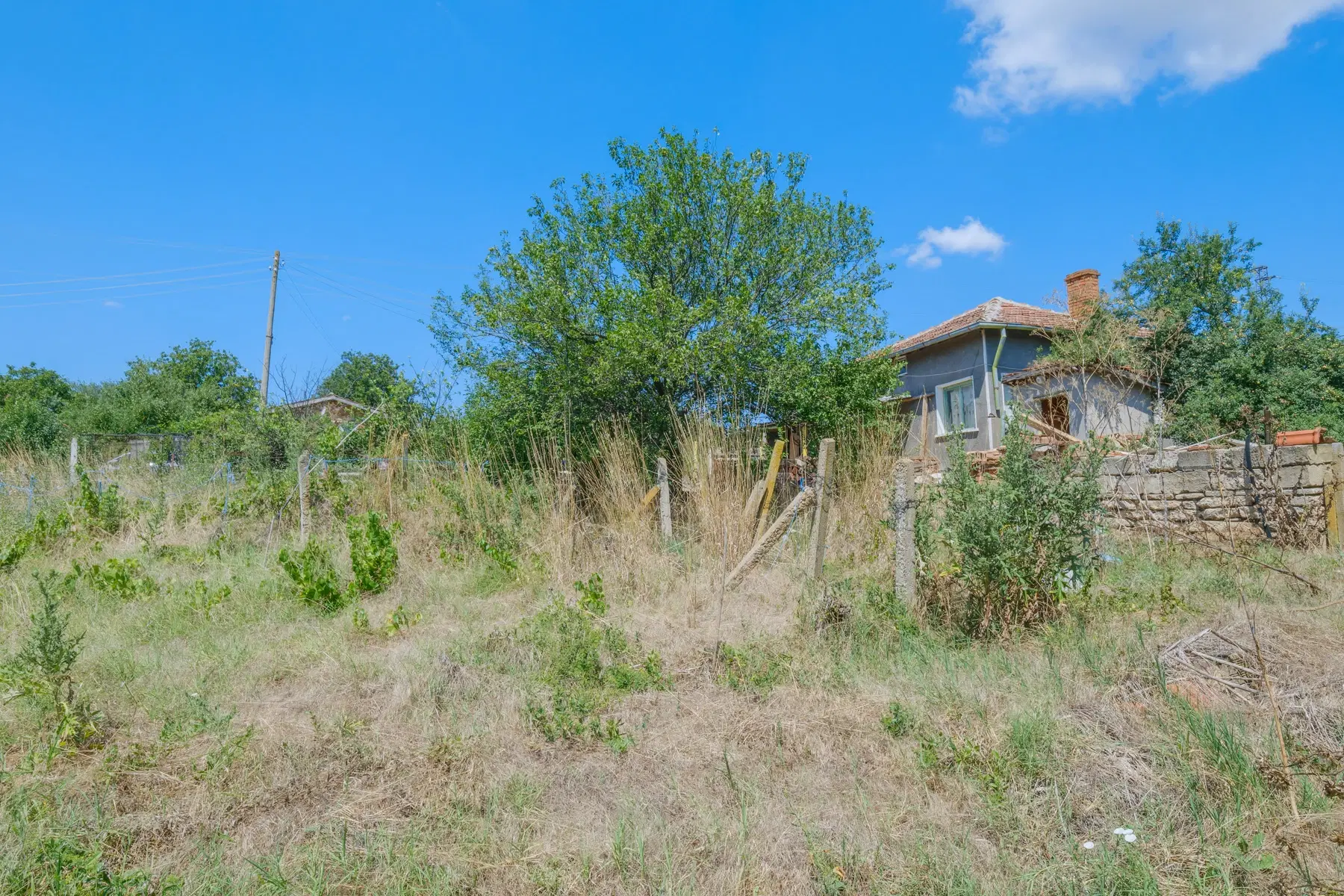 Huis op 2.040 m2 grond in Razdel - Bulgarije