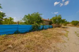 Huis op 2.040 m2 grond in Razdel - Bulgarije