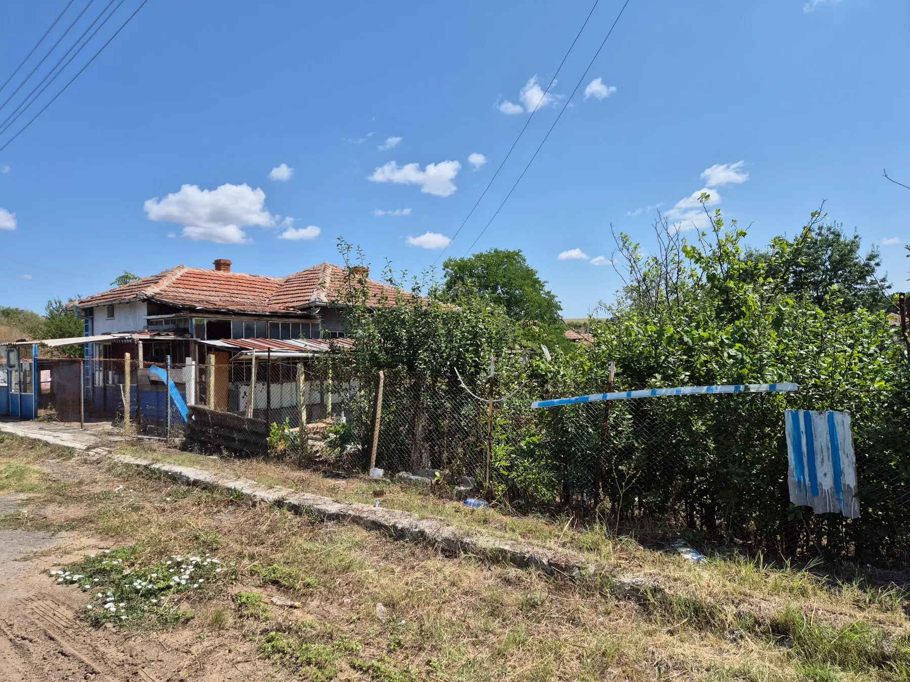 Huis op 2.040 m2 grond in Razdel - Bulgarije