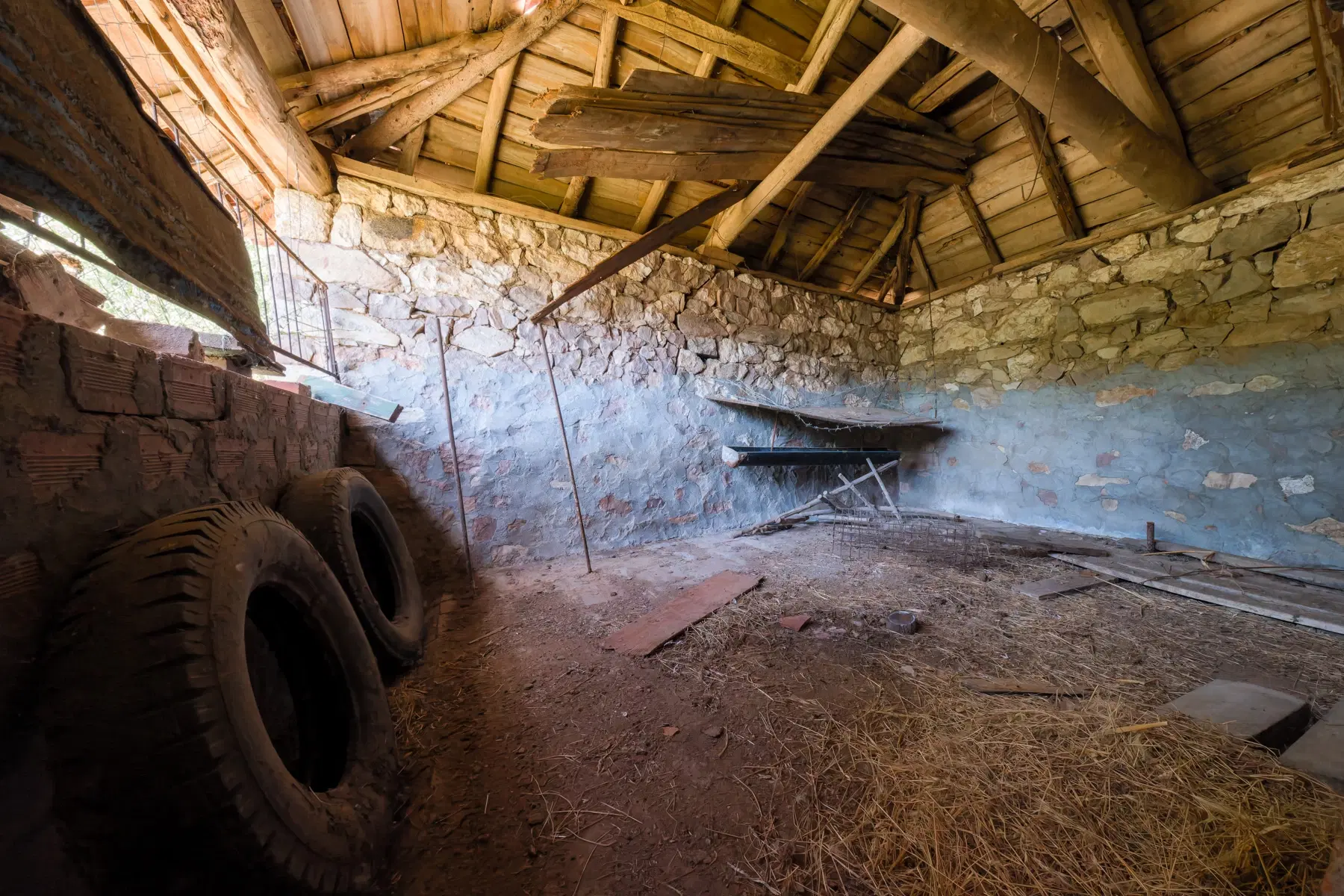 Huis op 2.564 m2 grond in Cherna Mogila - Bulgarije