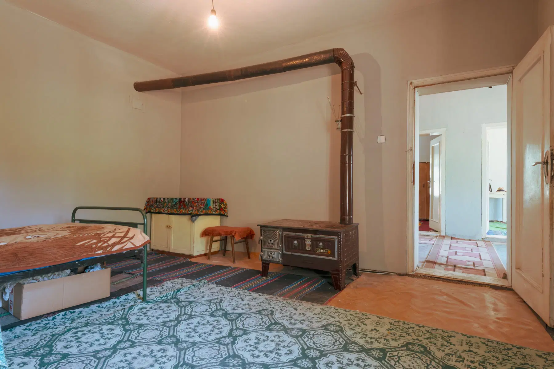 Huis op 2.564 m2 grond in Cherna Mogila - Bulgarije