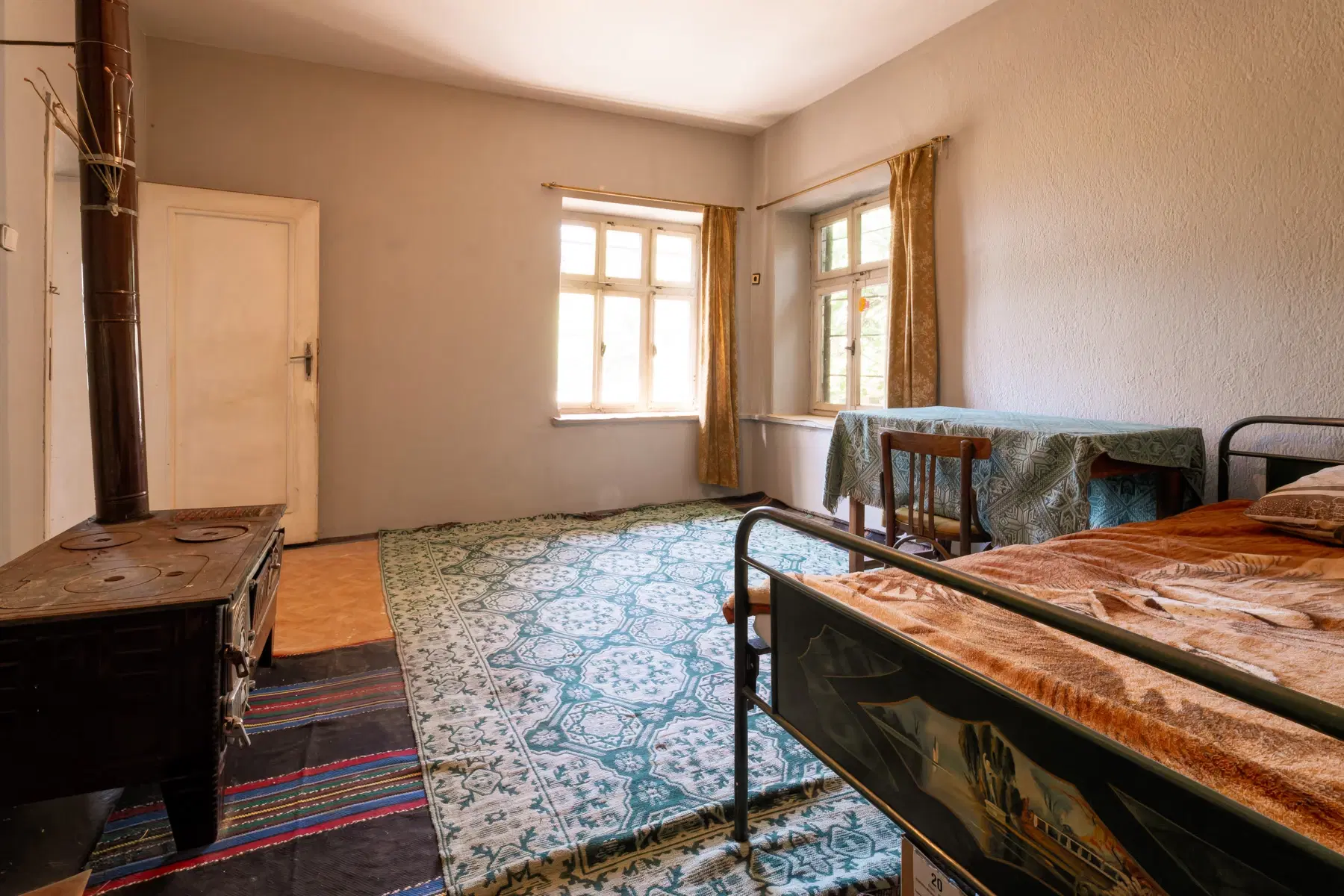 Huis op 2.564 m2 grond in Cherna Mogila - Bulgarije