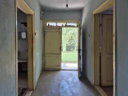 2.726 m² grond, vrijstaand huis & bijgebouwen - Staropatitsa, Vidin - Bulgarije