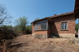 1.467 m2 grond met 2 huizen - Staropatitsa, Vidin - Bulgarije