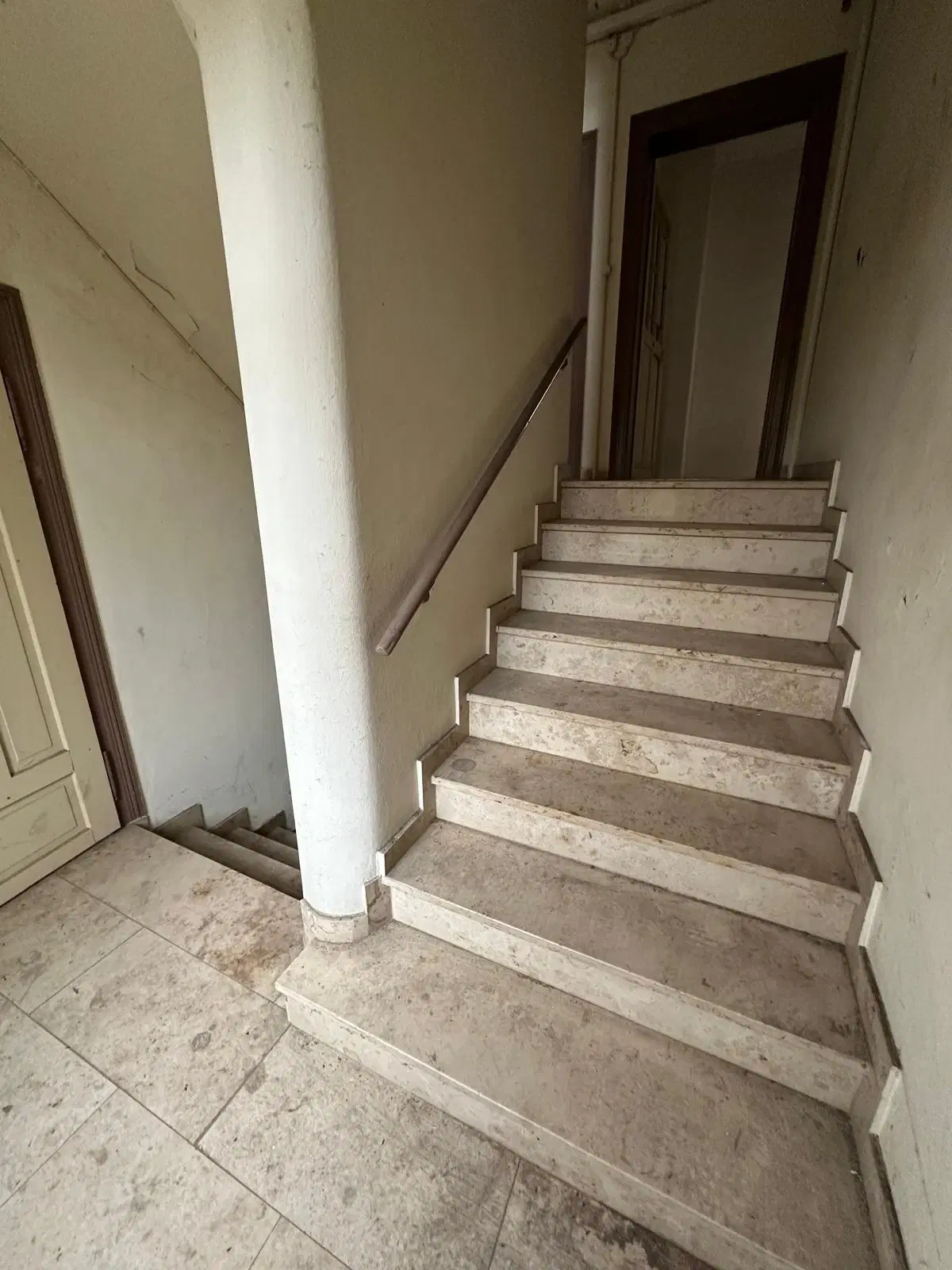 Beleggingsobject 5 appartementen met voormalige gezondheidscentrum in Gera, Thüringen - Duitsland