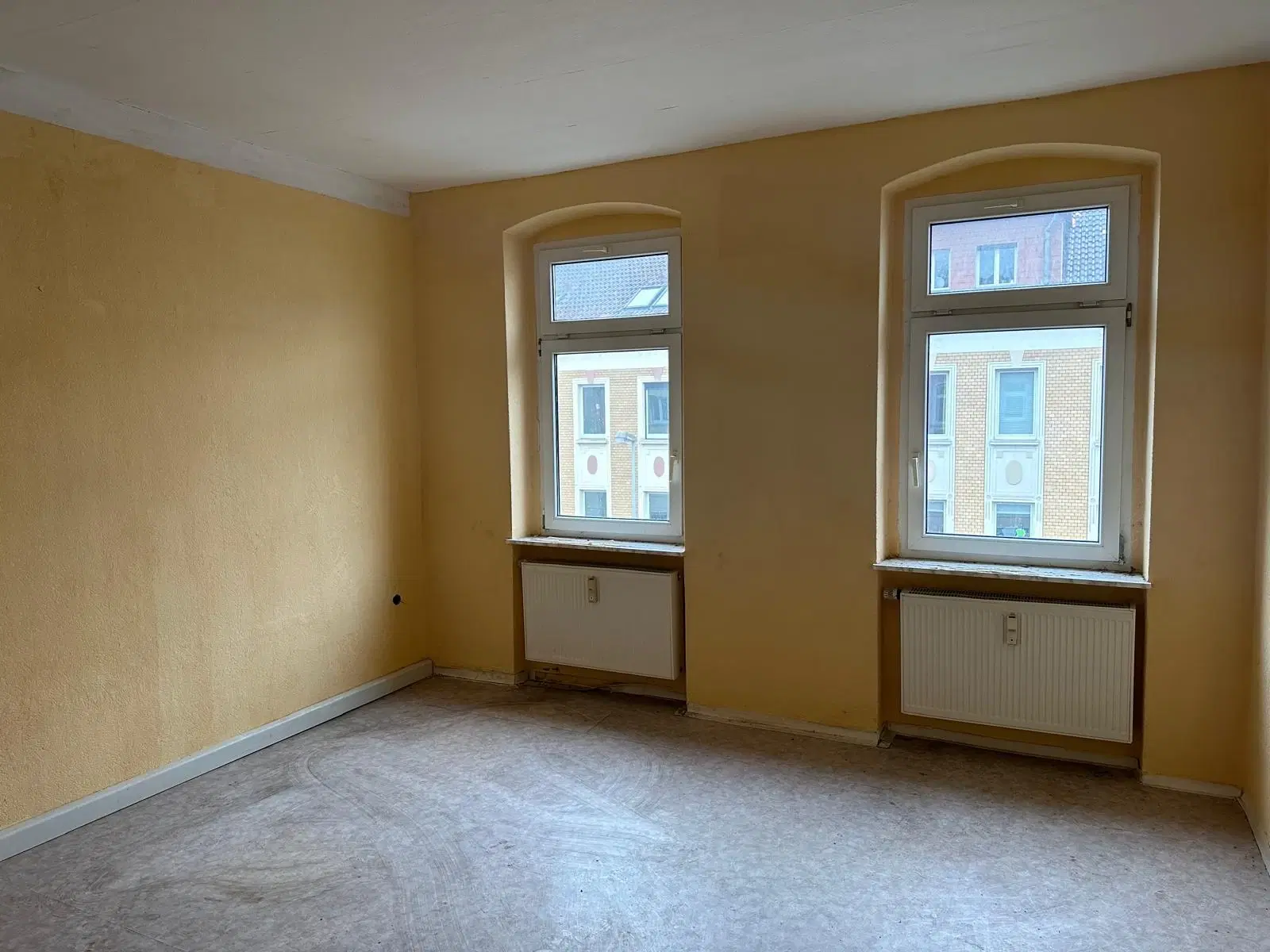 Beleggingsobject 5 appartementen met voormalige gezondheidscentrum in Gera, Thüringen - Duitsland