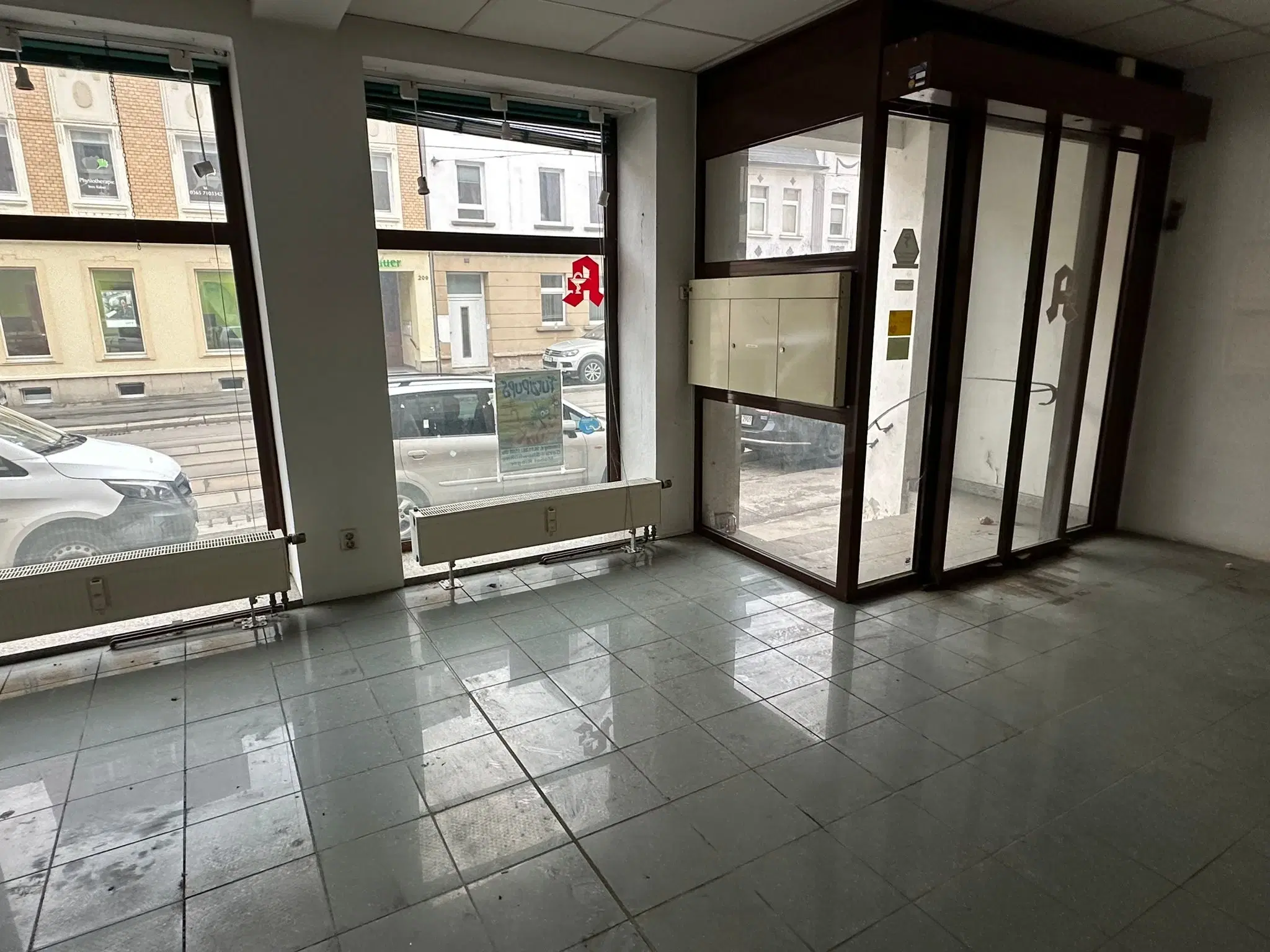 Beleggingsobject 5 appartementen met voormalige gezondheidscentrum in Gera, Thüringen - Duitsland