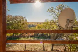 1.835 m² grond met huis en bijgebouw - Izvor Mahala - Bulgarije