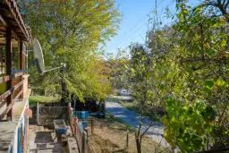 1.835 m² grond met huis en bijgebouw - Izvor Mahala - Bulgarije