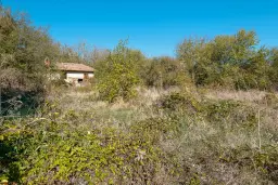 1.835 m² grond met huis en bijgebouw - Izvor Mahala - Bulgarije