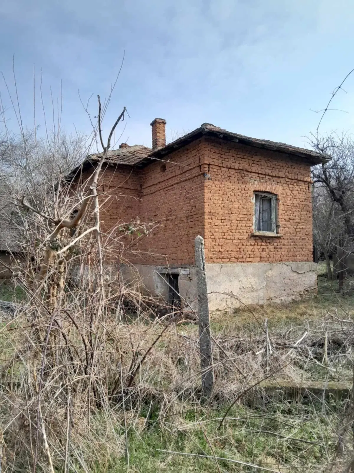 Twee huizen + 750 m² grond en bijgebouwen in Kireevo - Bulgarije