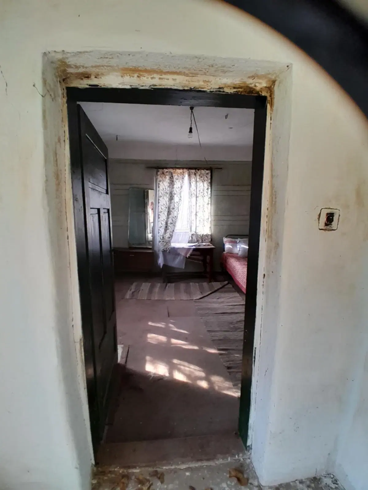 Twee huizen + 750 m² grond en bijgebouwen in Kireevo - Bulgarije