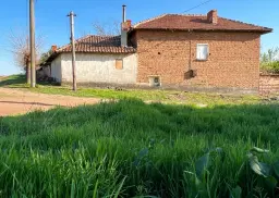 Gezinswoning met 800 m² grond met fruitbomen in Ovcha Mogila, Veliko Tarnovo - Bulgarije