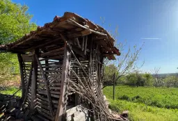 Gezinswoning met 800 m² grond met fruitbomen in Ovcha Mogila, Veliko Tarnovo - Bulgarije