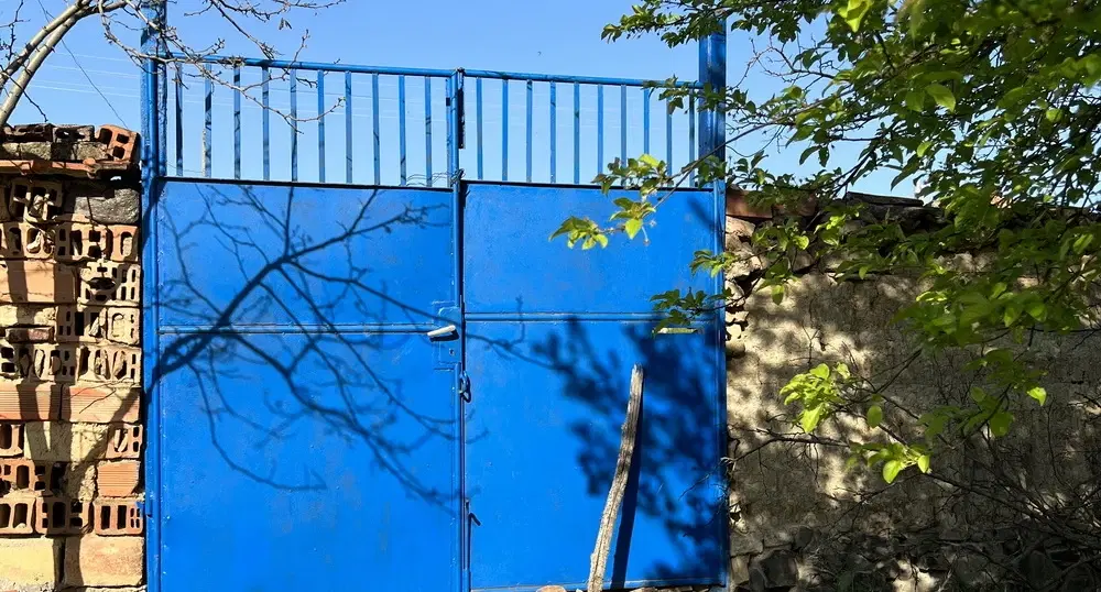 Gezinswoning met 800 m² grond met fruitbomen in Ovcha Mogila, Veliko Tarnovo - Bulgarije