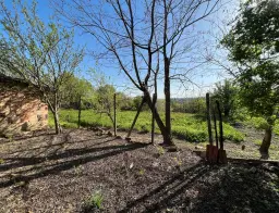 Gezinswoning met 800 m² grond met fruitbomen in Ovcha Mogila, Veliko Tarnovo - Bulgarije