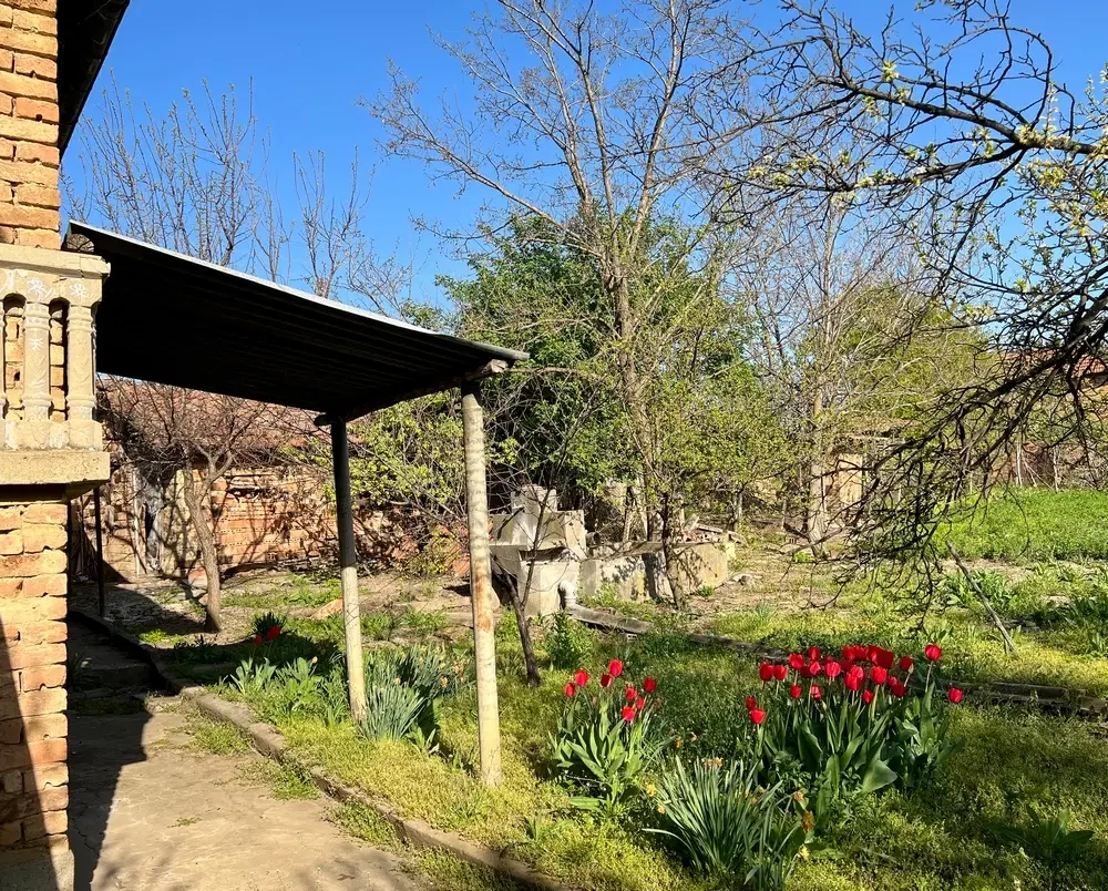 Gezinswoning met 800 m² grond met fruitbomen in Ovcha Mogila, Veliko Tarnovo - Bulgarije