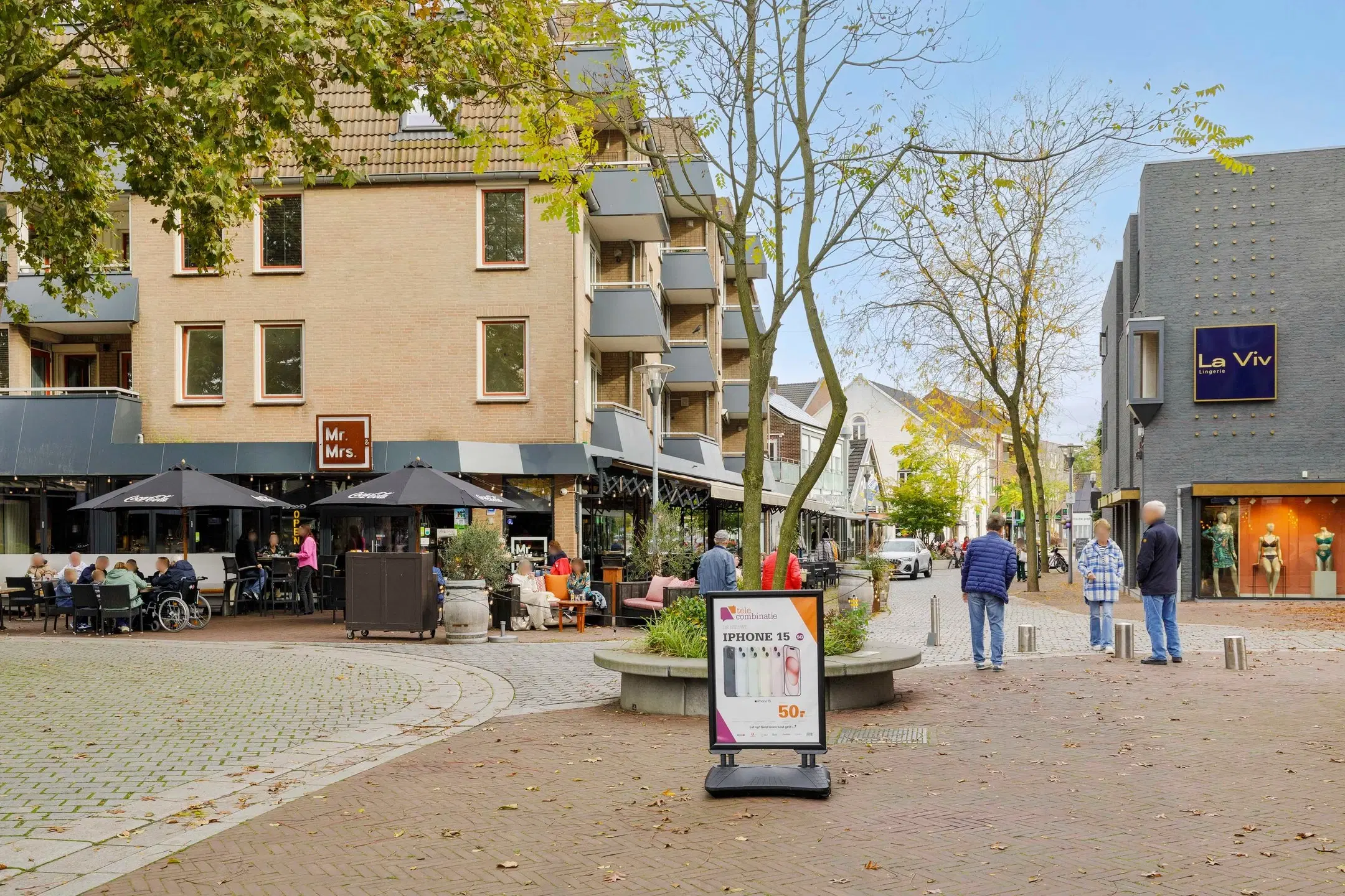 Panningen, Markt 137 139