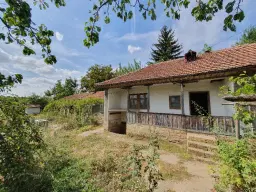 Klassiek Balkanhuis op 2.824 m² bebouwbare grond in Dragomirovo, Veliko Tarnovo - Bulgarije