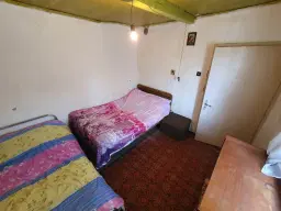 Klassiek Balkanhuis op 2.824 m² bebouwbare grond in Dragomirovo, Veliko Tarnovo - Bulgarije