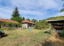 Klassiek Balkanhuis op 2.824 m² bebouwbare grond in Dragomirovo, Veliko Tarnovo - Bulgarije