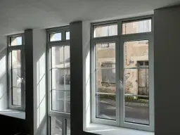 Gerenoveerd herenhuis met 6 slaapkamers / studios in La Trimouille, Frankrijk