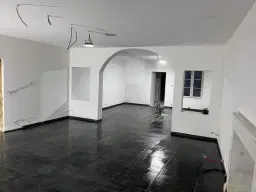 Gerenoveerd herenhuis met 6 slaapkamers / studios in La Trimouille, Frankrijk