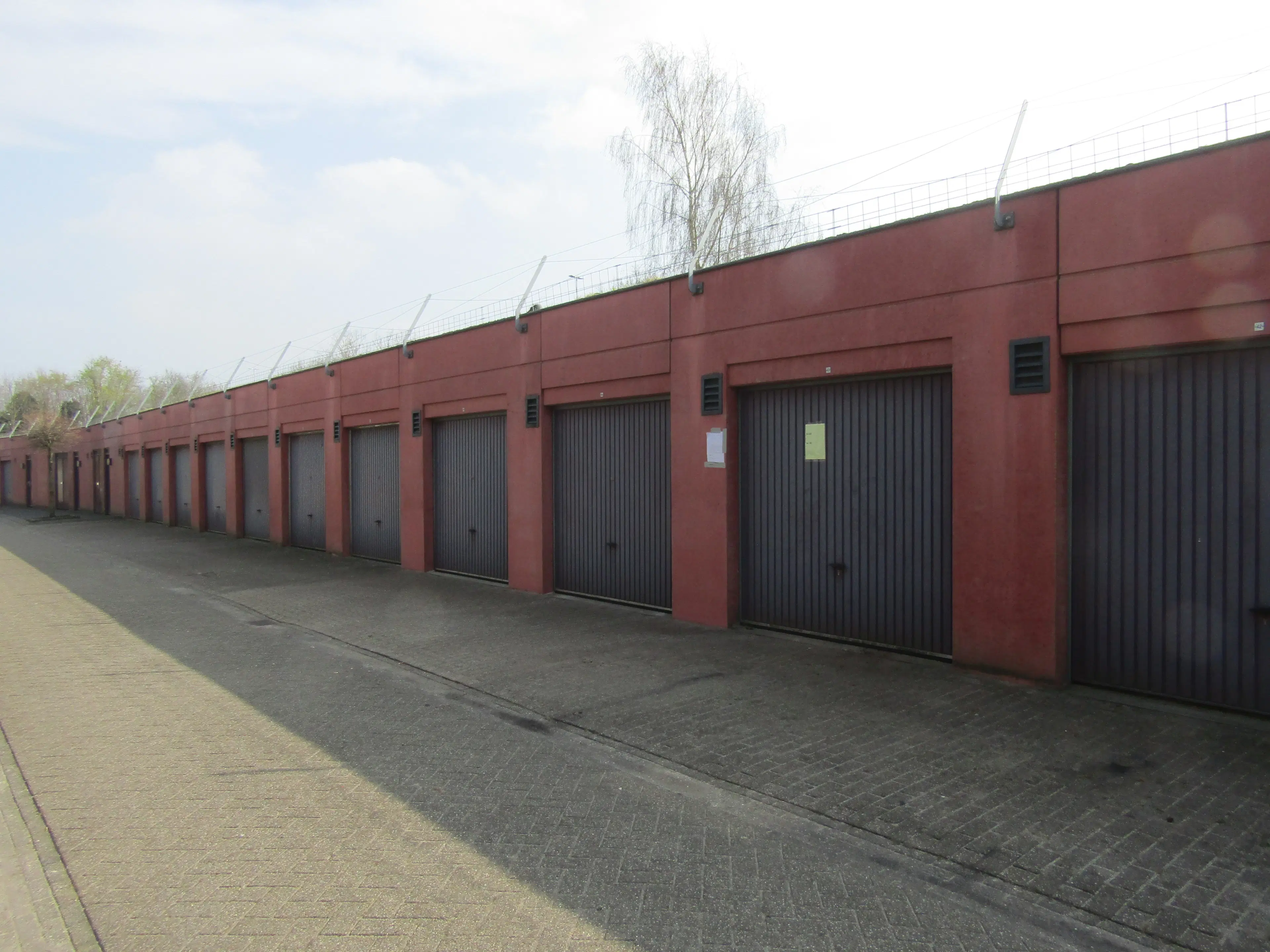 Garagebox nr. 43 a/d Vlaemsche Hoeve te Vlijmen