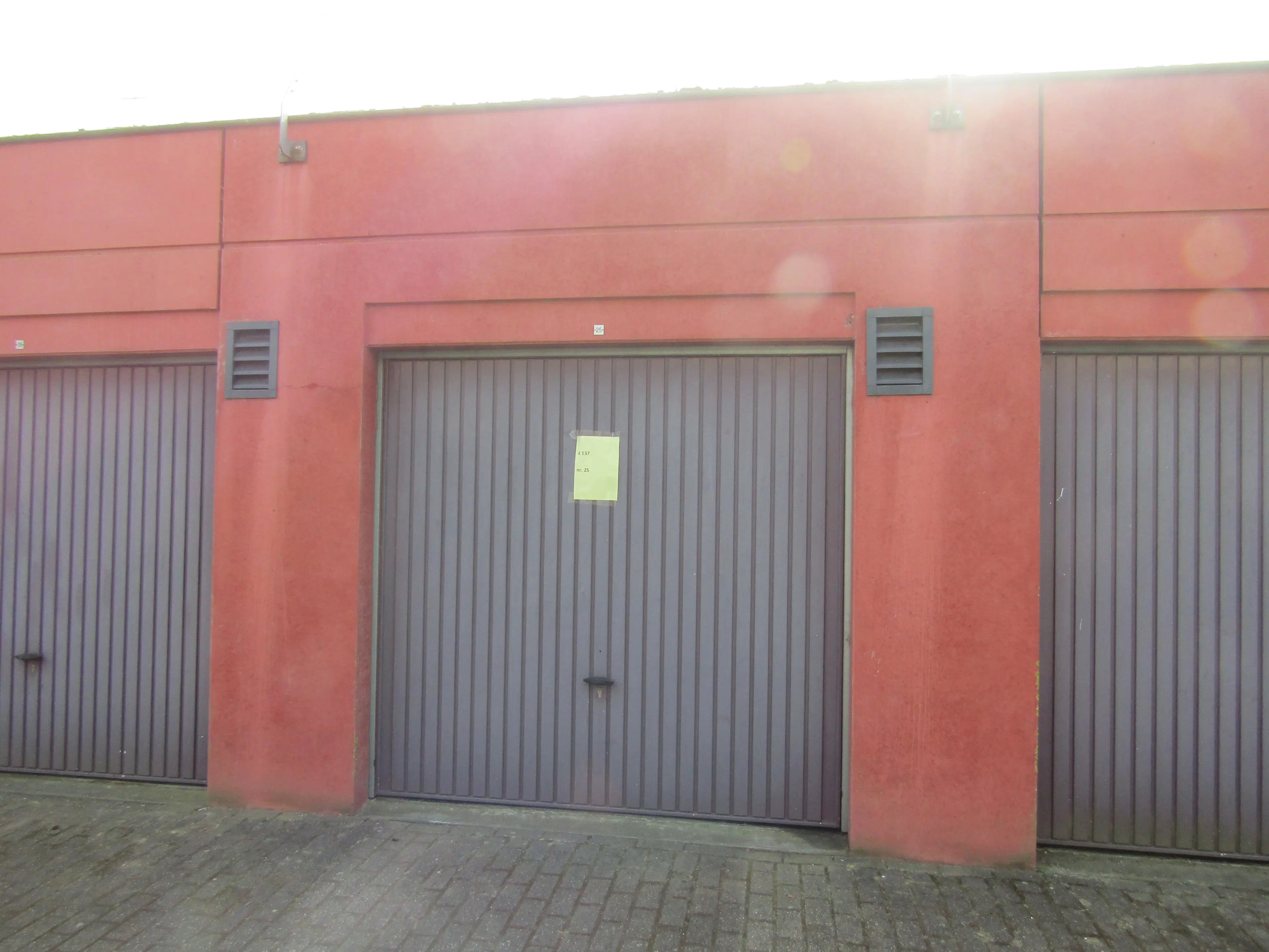 Garagebox nr. 25 a/d Vlaemsche Hoeve te Vlijmen