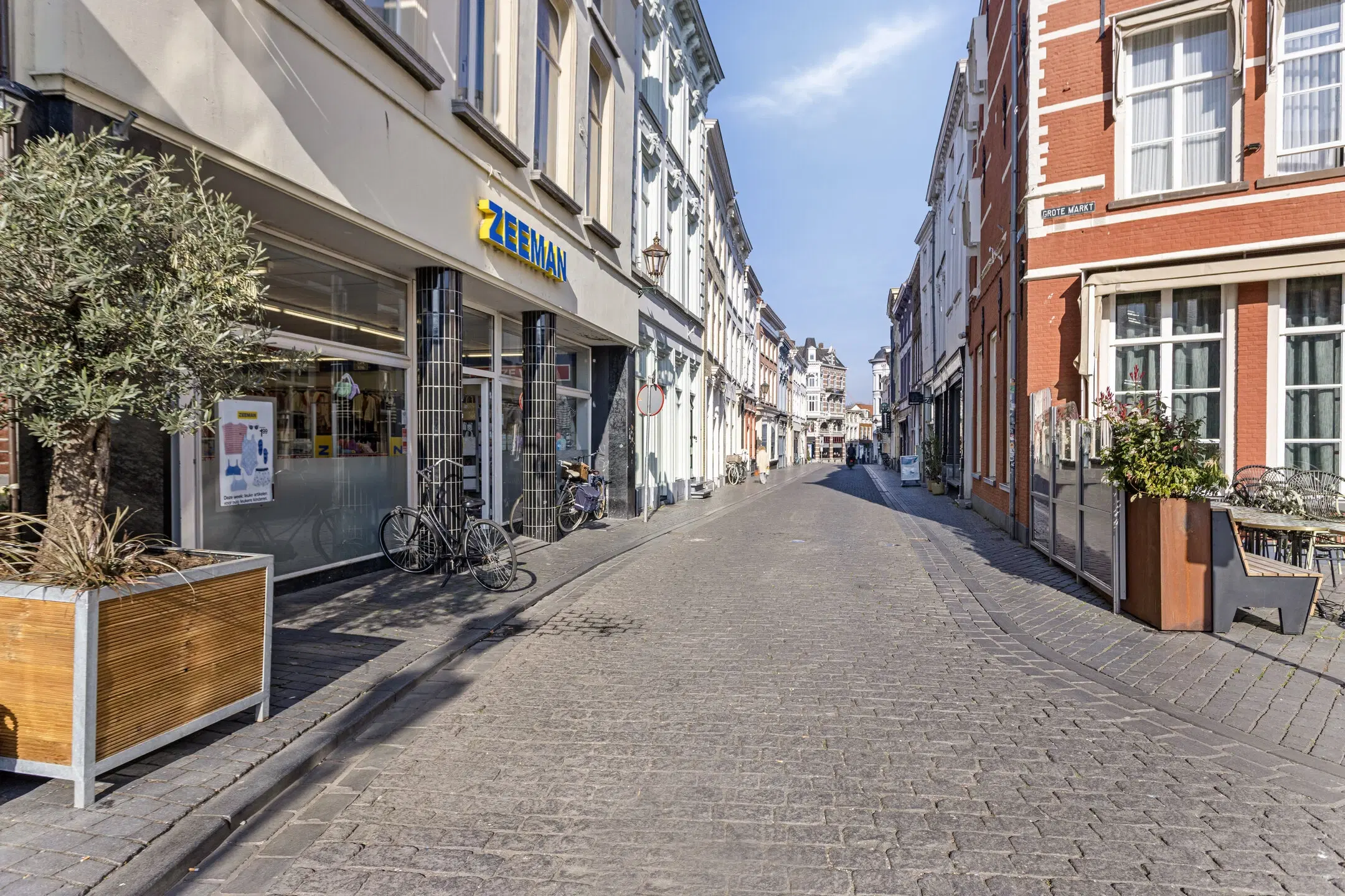 Bergen op Zoom, Grote Markt 16