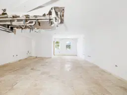 3 parking studio apartment units (A-13) gelegen in Tower Building van Rainbow Beach Club te Cupecoy (Sint Maarten)