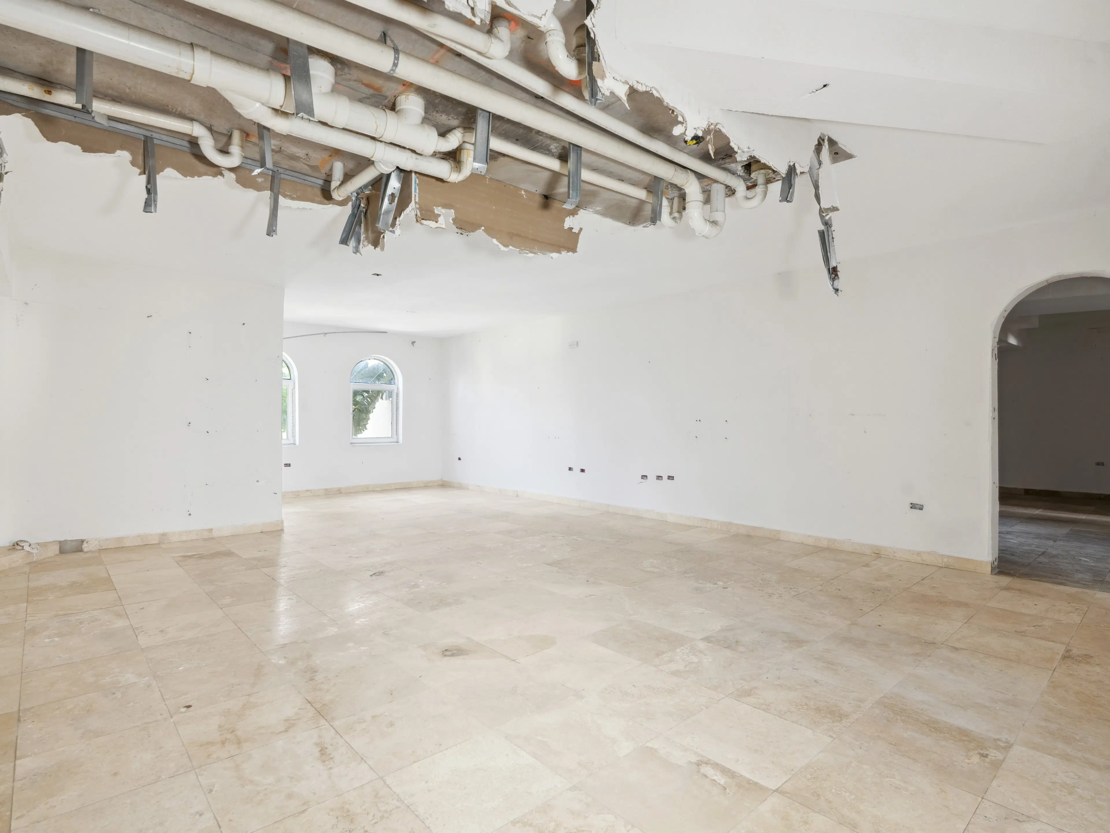 3 parking studio apartment units (A-13) gelegen in Tower Building van Rainbow Beach Club te Cupecoy (Sint Maarten)