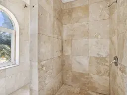 3 parking studio apartment units (A-13) gelegen in Tower Building van Rainbow Beach Club te Cupecoy (Sint Maarten)
