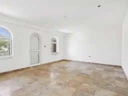 3 parking studio apartment units (A-13) gelegen in Tower Building van Rainbow Beach Club te Cupecoy (Sint Maarten)