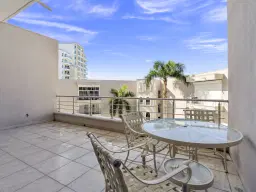 Apartment (G-17/A-24) gelegen in Tower Building van Rainbow Beach Club te Cupecoy (Sint Maarten)