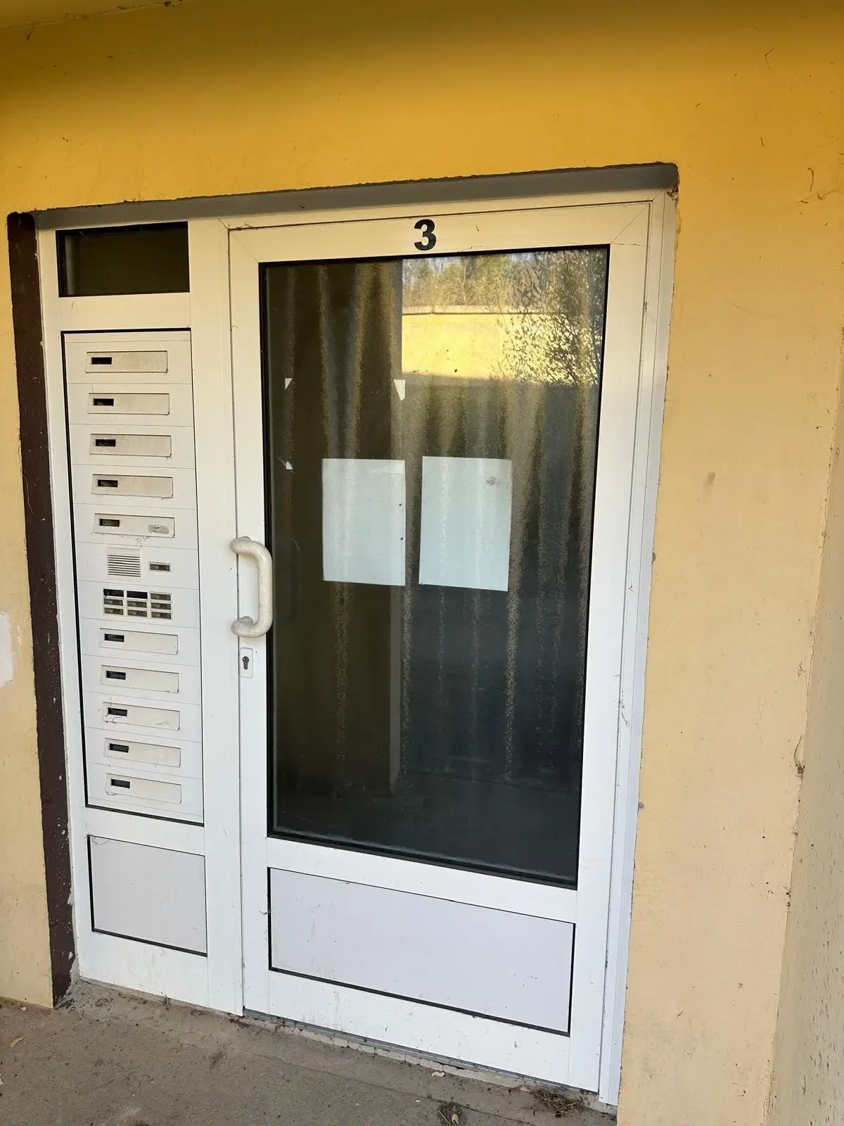 40 appartementen, bouwjaar 1987, op 2.378 m² perceel met parkzicht in Wiehe Halle, Leipzig - Duitsland