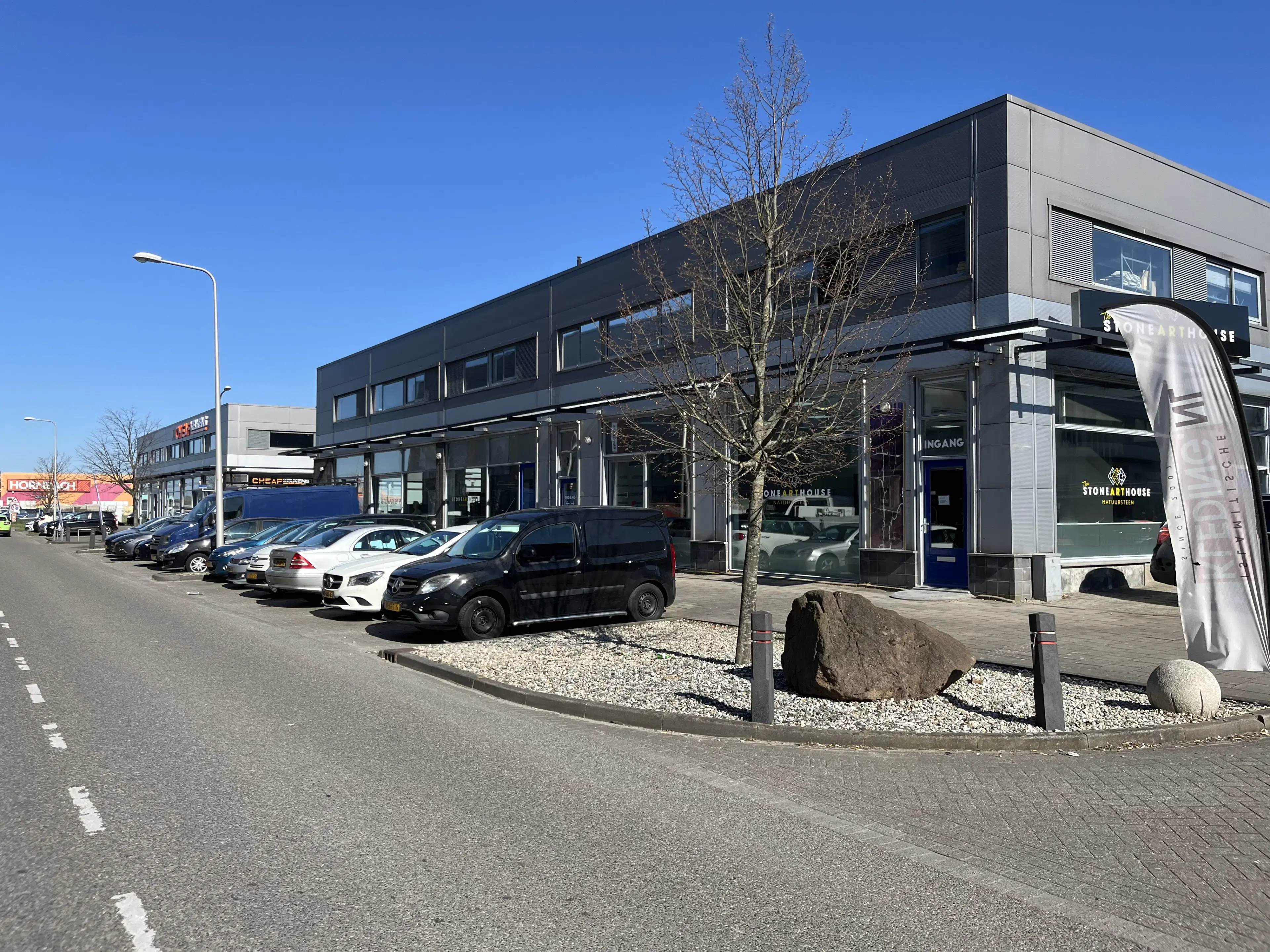6 parkeerplaatsen a/d 's Gravenzandseweg te Wateringen