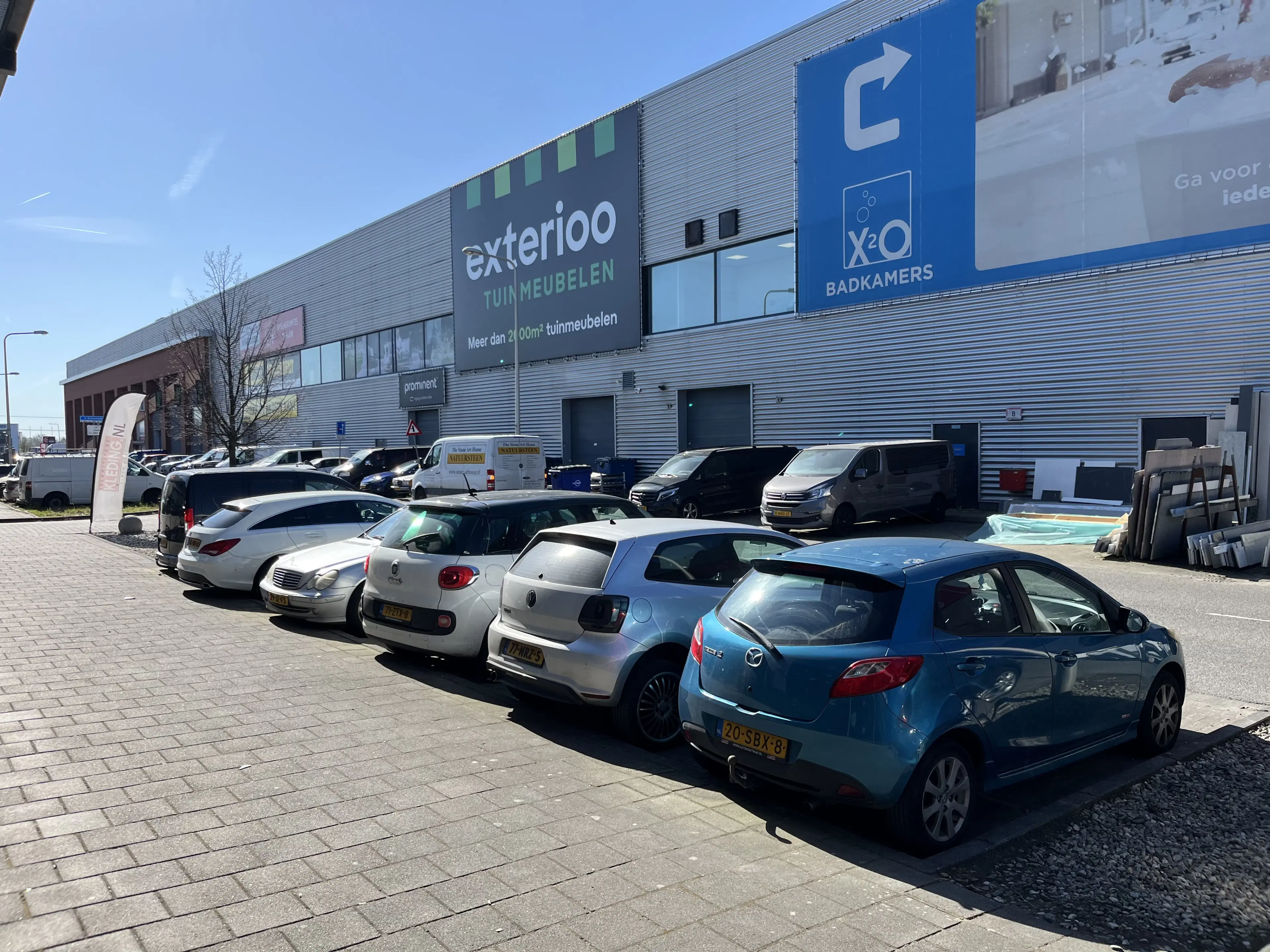 6 parkeerplaatsen a/d 's Gravenzandseweg te Wateringen