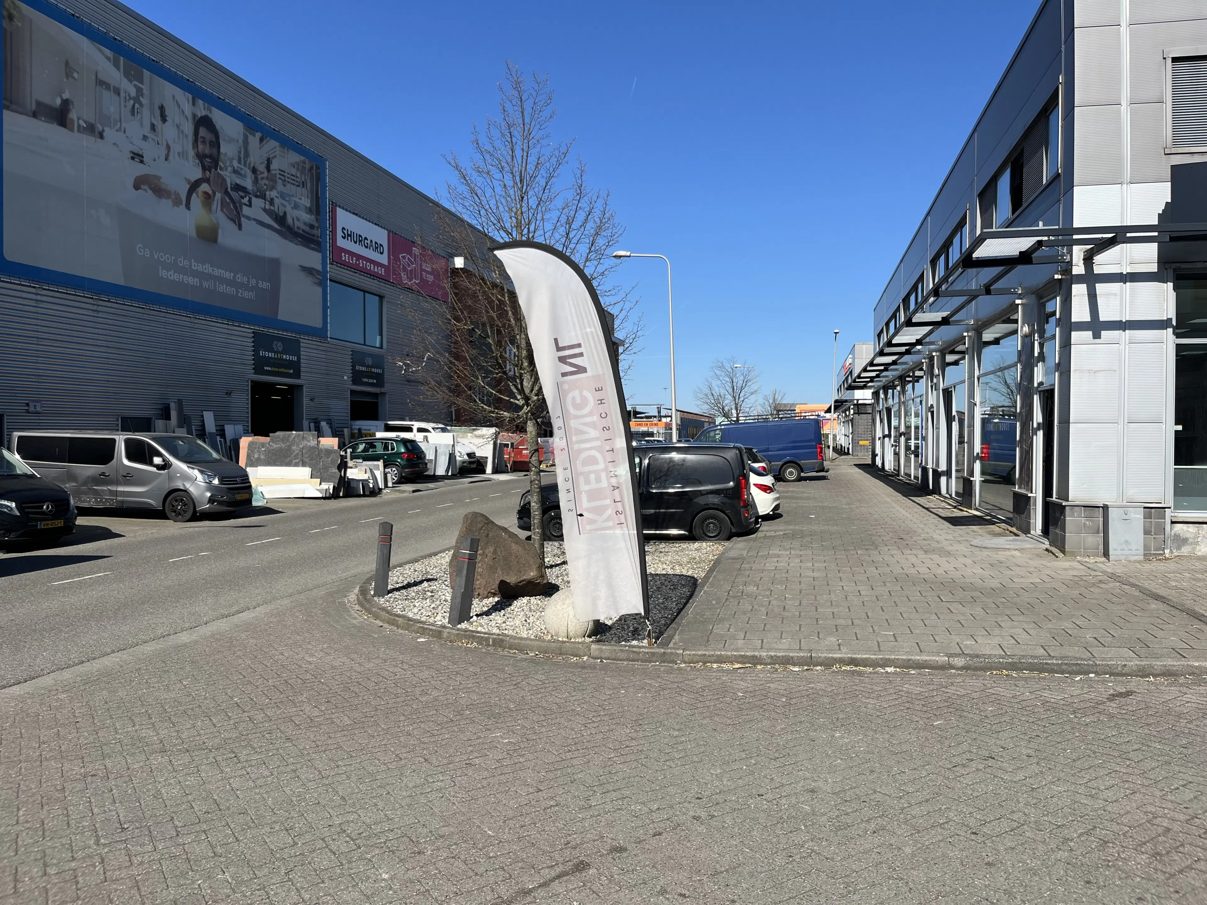 6 parkeerplaatsen a/d 's Gravenzandseweg te Wateringen