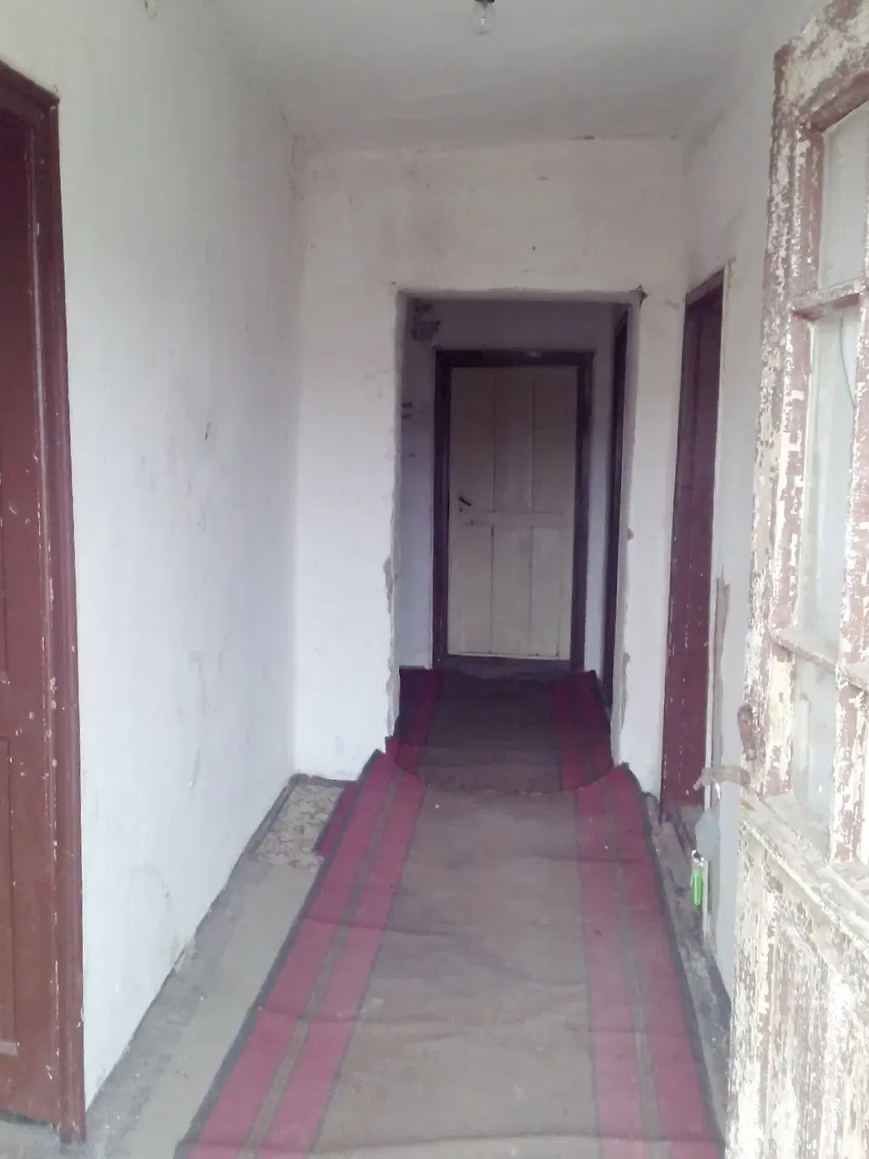 Huis + bijgebouw + 1.700 m² grond in Chervena, Veliko Tarnovo - Bulgarije