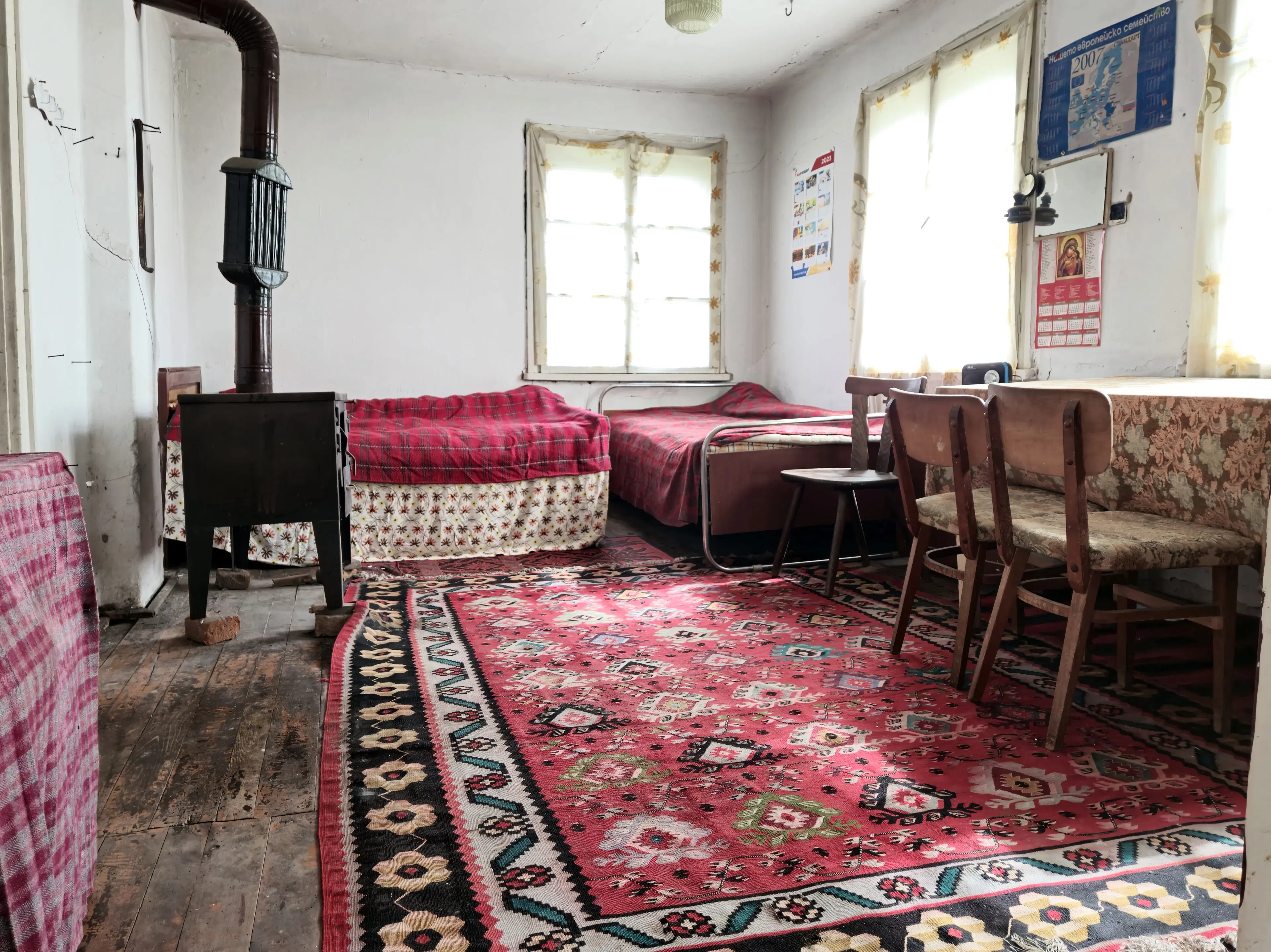 Balkan-stijl klassiek huis, schuur en 2 percelen totaal 1.478 m² in Tsar Petrovo - Bulgarije