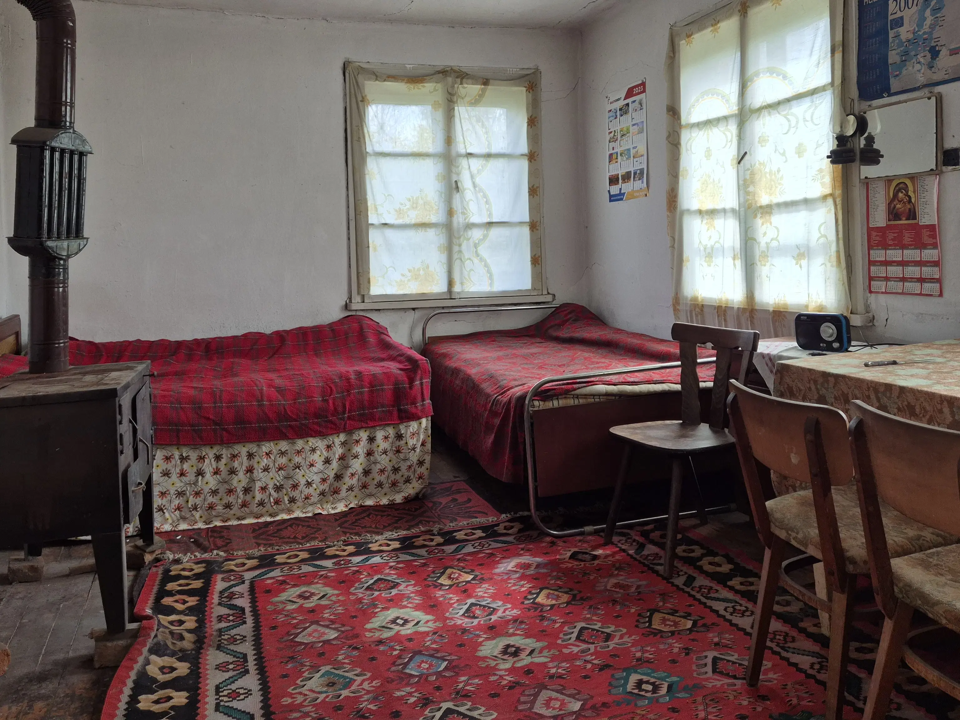 Balkan-stijl klassiek huis, schuur en 2 percelen totaal 1.478 m² in Tsar Petrovo - Bulgarije