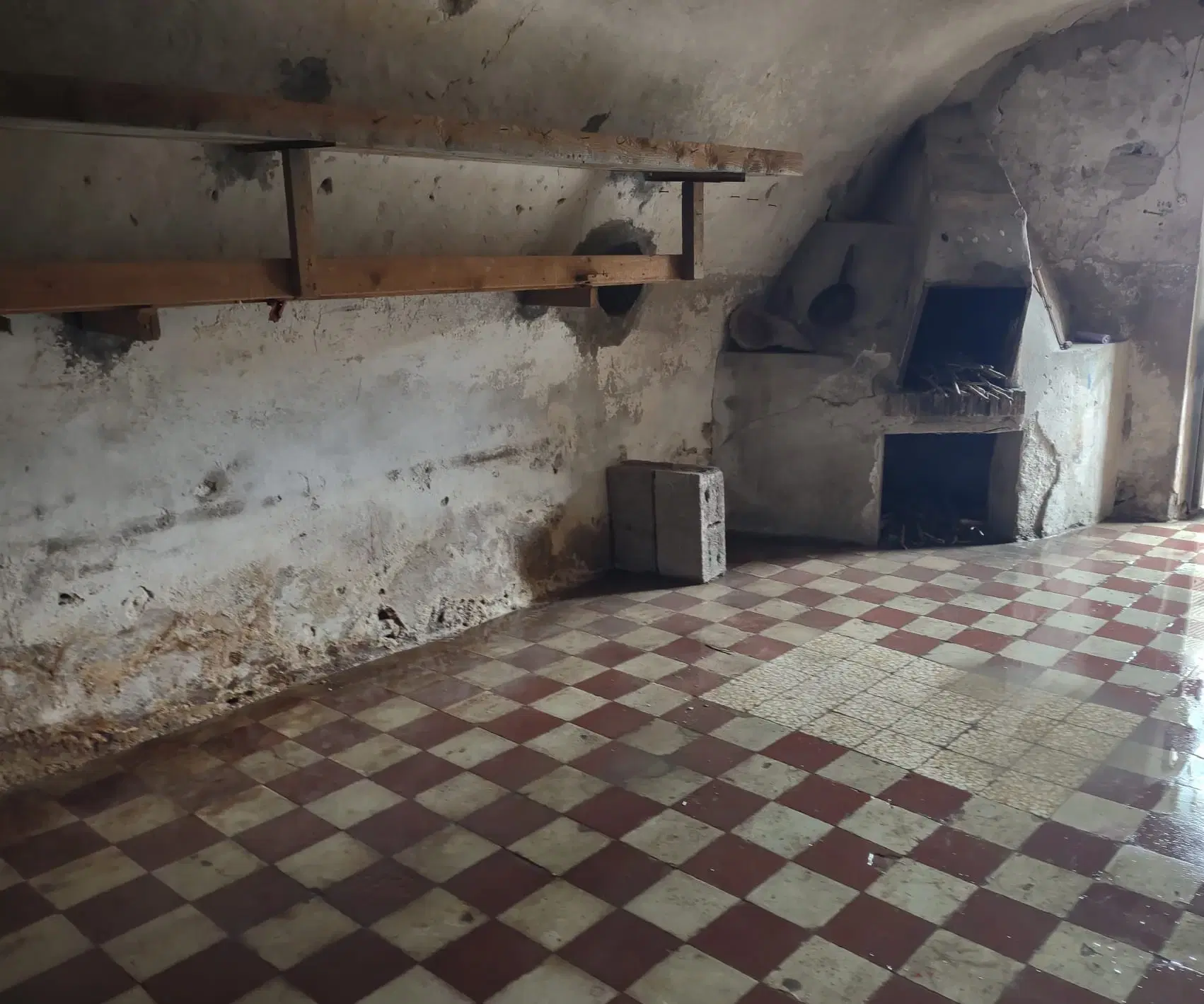 Hoekwoning in Mores (SS), Sardinië - Italië