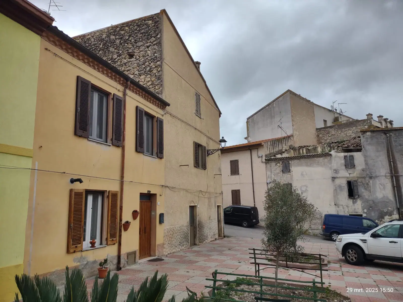 Hoekwoning in Mores (SS), Sardinië - Italië