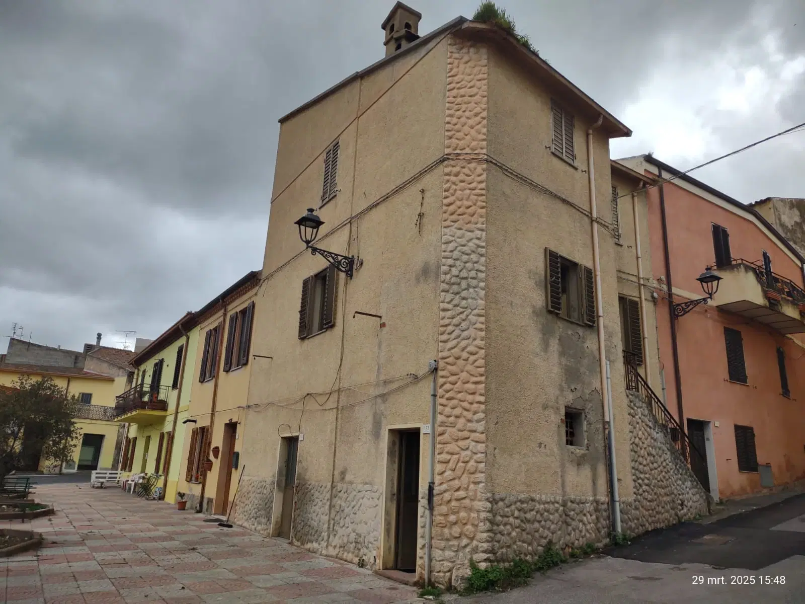 Hoekwoning in Mores (SS), Sardinië - Italië